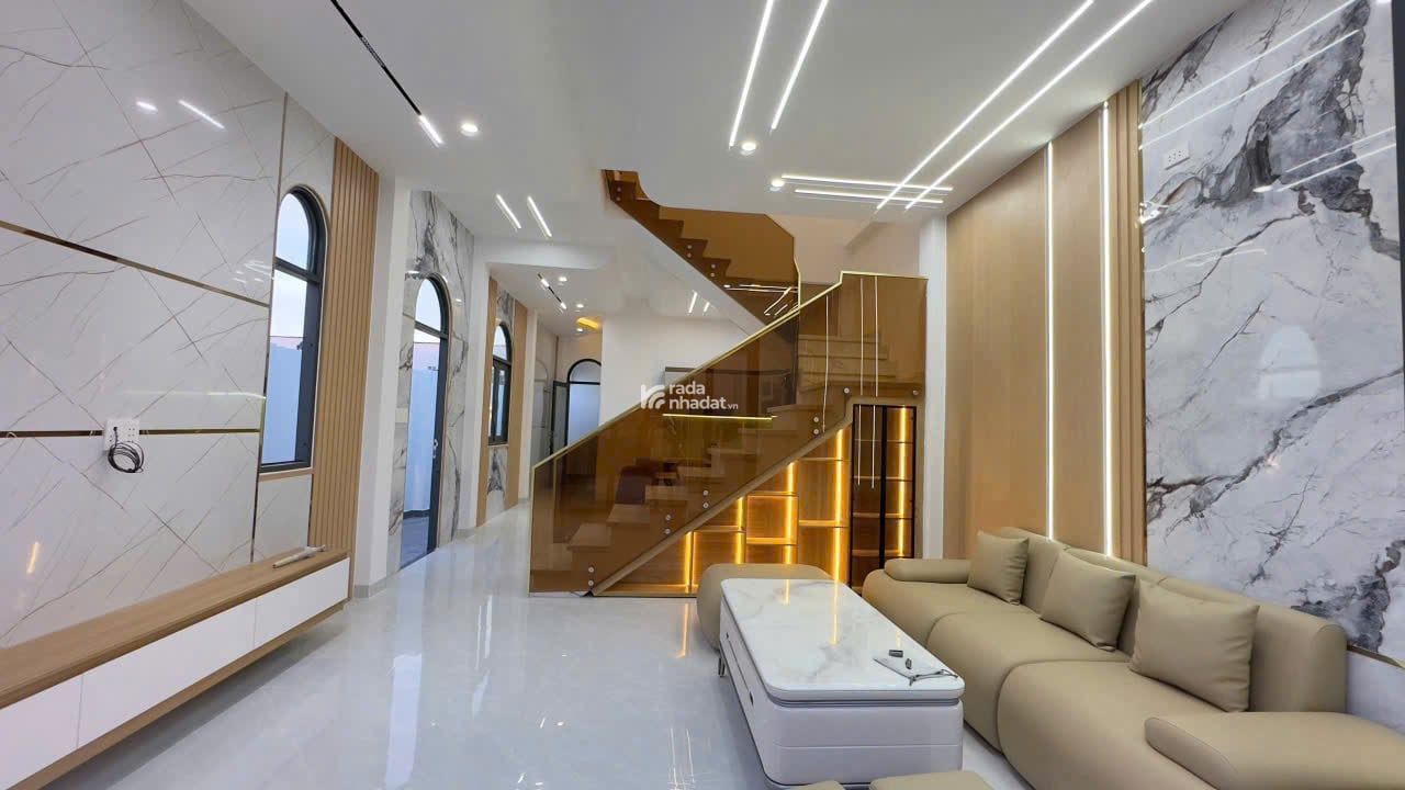 Bán nhà 2 mặt tiền HXH đường Thành Thái Q.10 dt( 4 x 10m) giá 8.6 tỷ