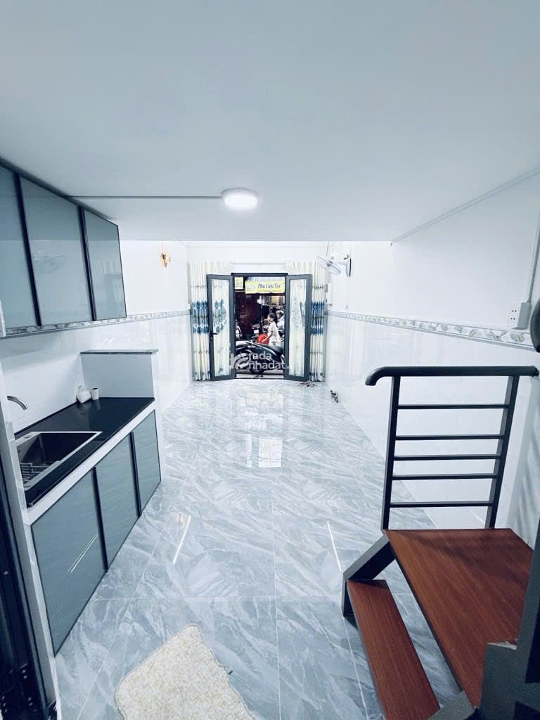 Nhà bán MẶT TIỀN đường Đoàn Văn Bơ Quận 4 MỚI ĐẸP khu buôn bán, giá nhỉnh 5 tỷ