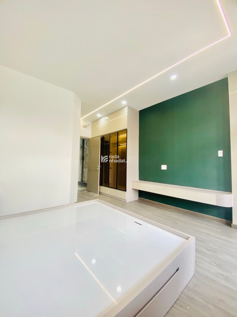 NHÀ MỚI 2 TẦNG - HẺM THÔNG THOÁNG - TRƯỜNG CHINH - 4X18M2 - 6.3 TỶ