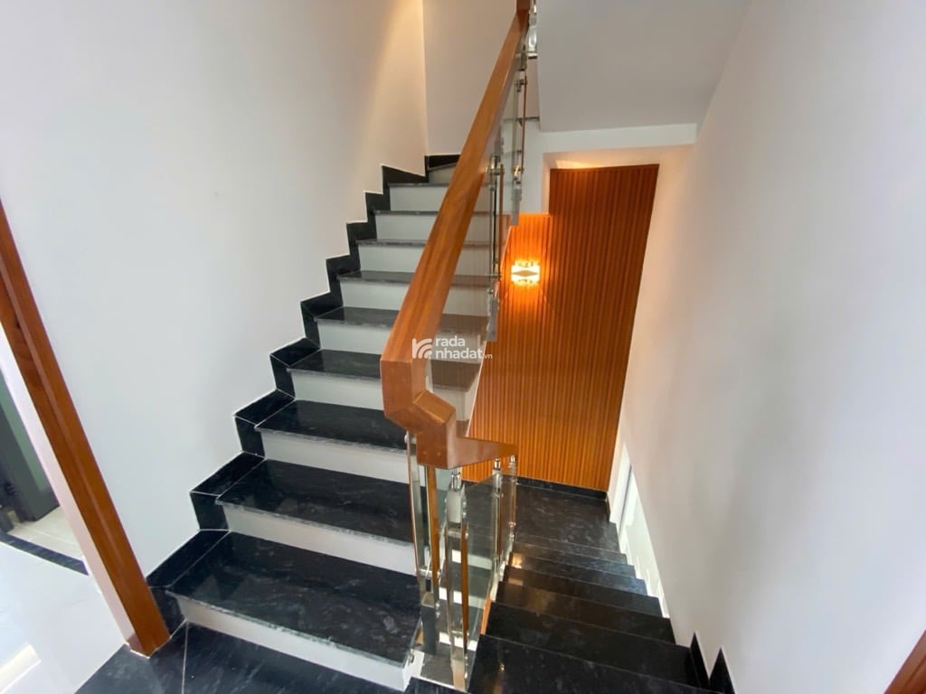 5 TẦNG NGAY CHỢ GÒ XOÀI P.BÌNH HƯNG HÒA A, Q.BÌNH TÂN DT: 4*13M- 7 TỶ 8