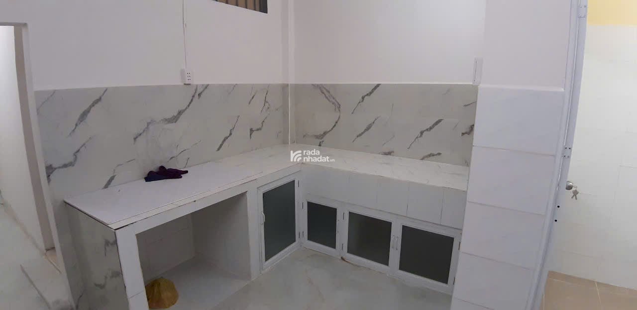 BÁN NHÀ HẺM 4M  CÁCH MẠNG THÁNG 8 Q3 - 3.6x14-8.3 TỶ 