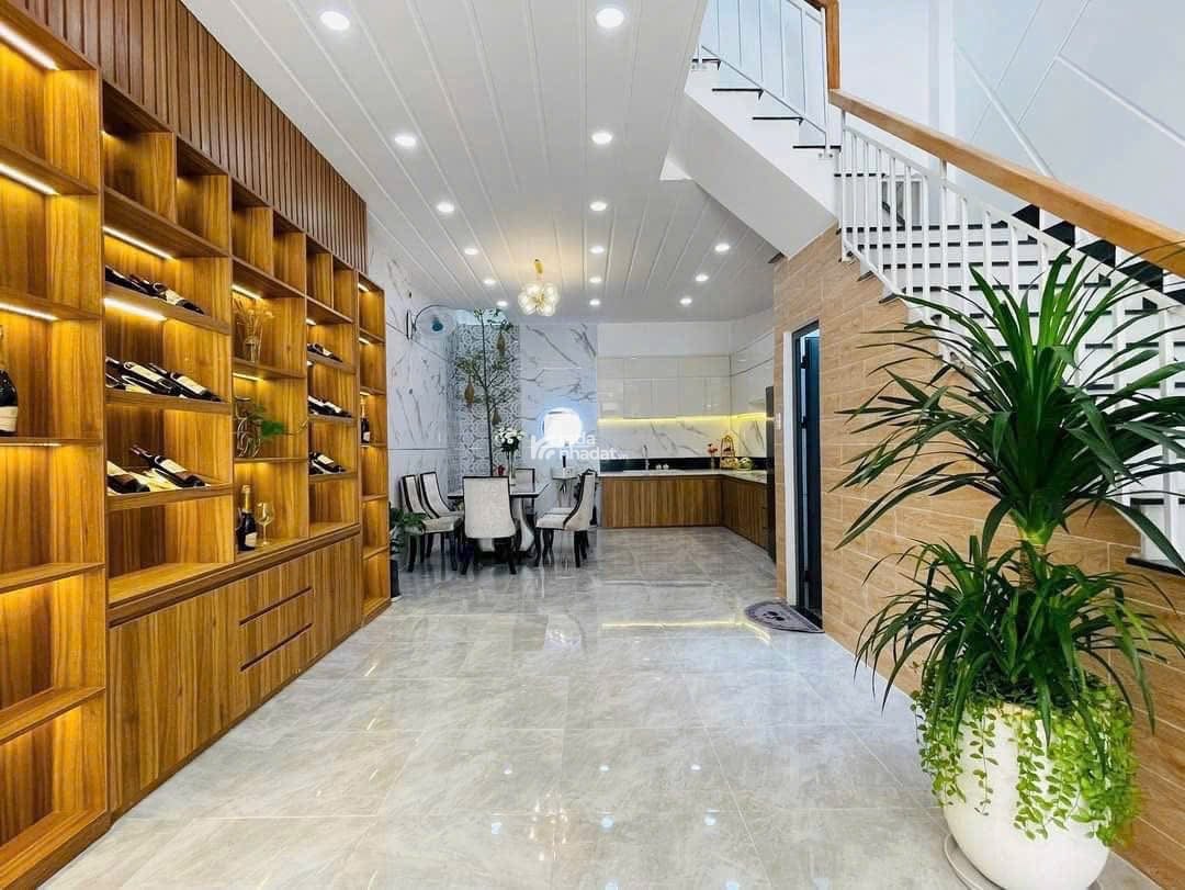 BÁN ĐẤT TẶNG NHÀ 3 TẦNG MỚI FULL NỘI THẤT - DT 75M2 – GIÁ CHỈ 6.3 TỶ TL