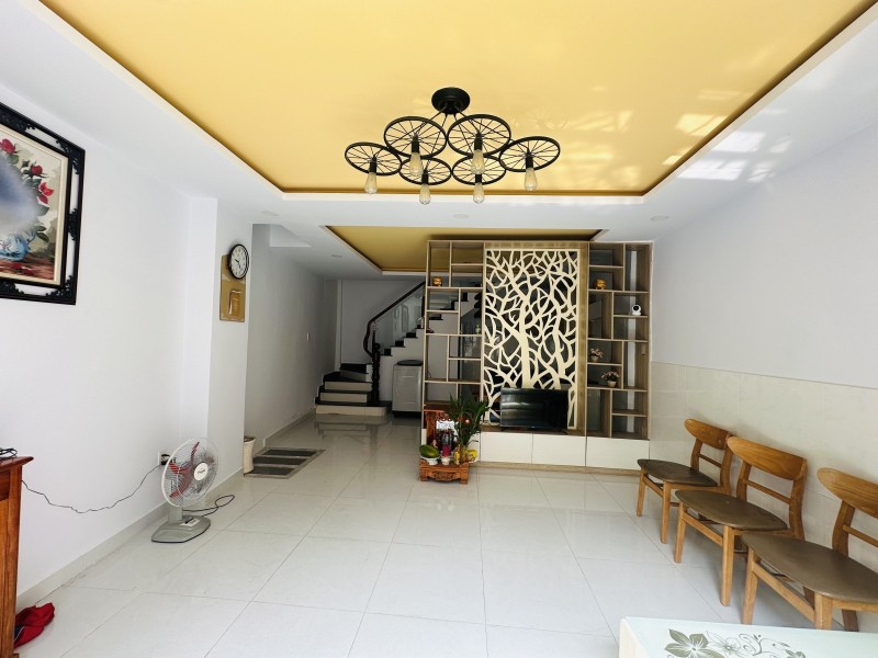 Nhà Đẹp 2 Tầng Hiệp Phú - Tân Lập 2 Q.9 - Nở Hậu Đẹp - Giá 4.XX Tỷ 