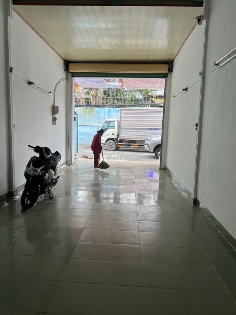 Mặt tiền đường dt ngang 4m dài 26 m Vị trí vừa ở vừa kinh doanh đa ngành nghề.