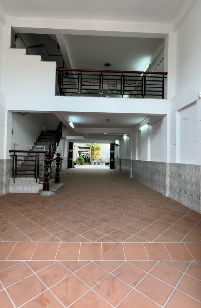 TOÀ NHÀ VĂN PHÒNG-CHDV-BIỆT THỰ LIỀN KỀ - CỐNG LỞ-P.15- TÂN BÌNH-DT: 6/21*32m(340M2)- 30 TỶ