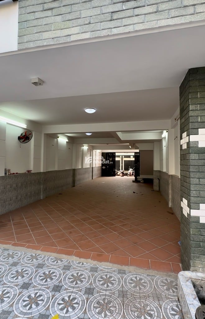 TOÀ NHÀ VĂN PHÒNG-CHDV-BIỆT THỰ LIỀN KỀ - CỐNG LỞ-P.15- TÂN BÌNH-DT: 6/21*32m(340M2)- 30 TỶ