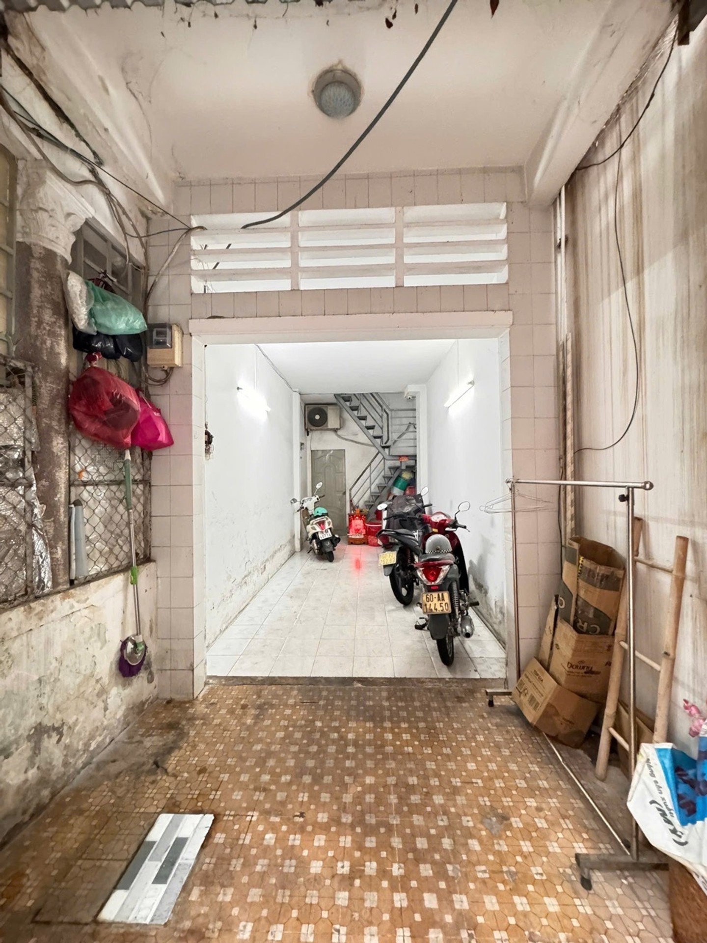 HẺM XE HƠI 5M NGUYỄN KIỆM, PHÚ NHUẬN, 40M2 CÓ DÒNG TIỀN. GIẢM 350TR CHỈ 5.7T 