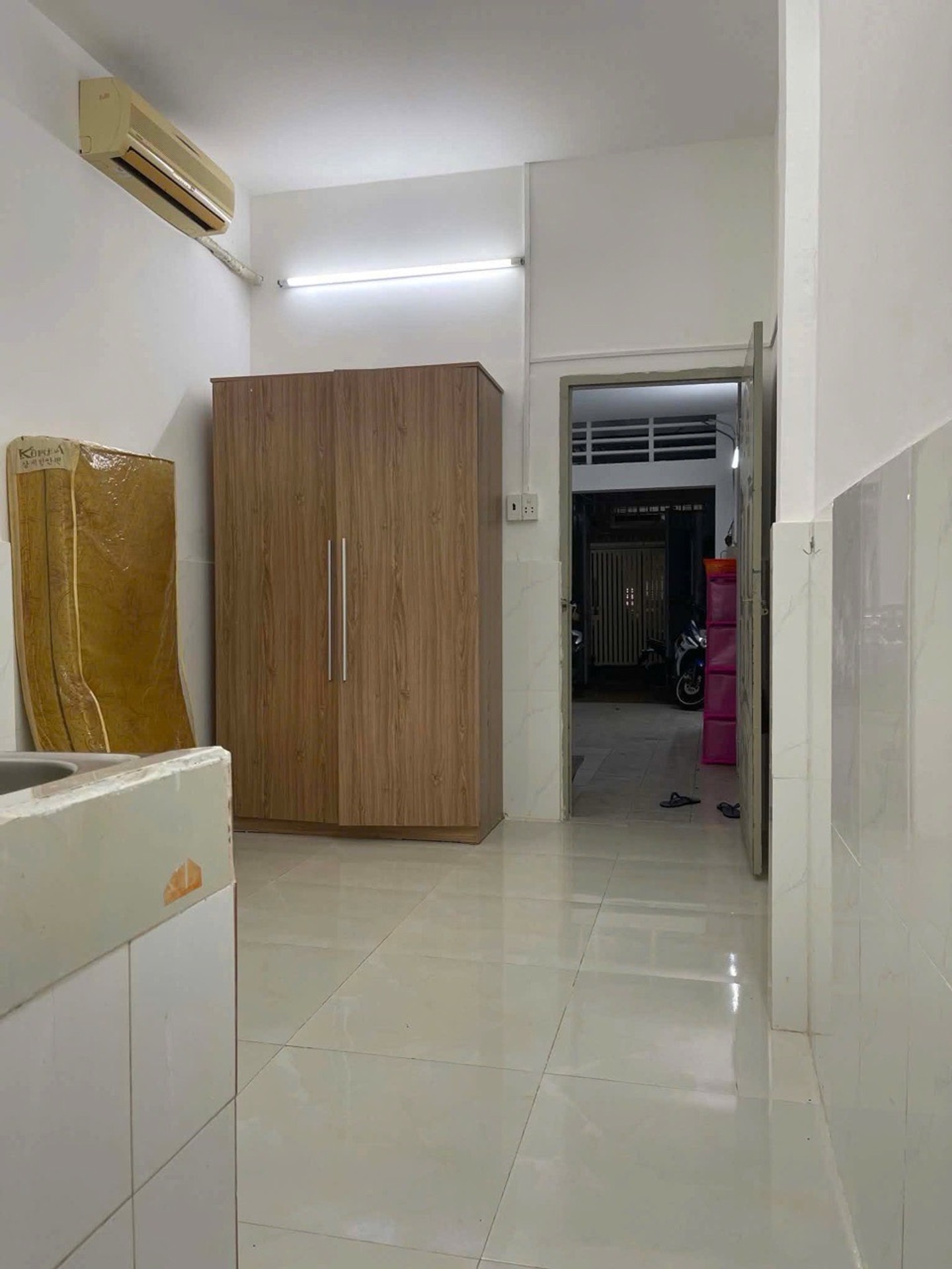 HẺM XE HƠI 5M NGUYỄN KIỆM, PHÚ NHUẬN, 40M2 CÓ DÒNG TIỀN. GIẢM 350TR CHỈ 5.7T 