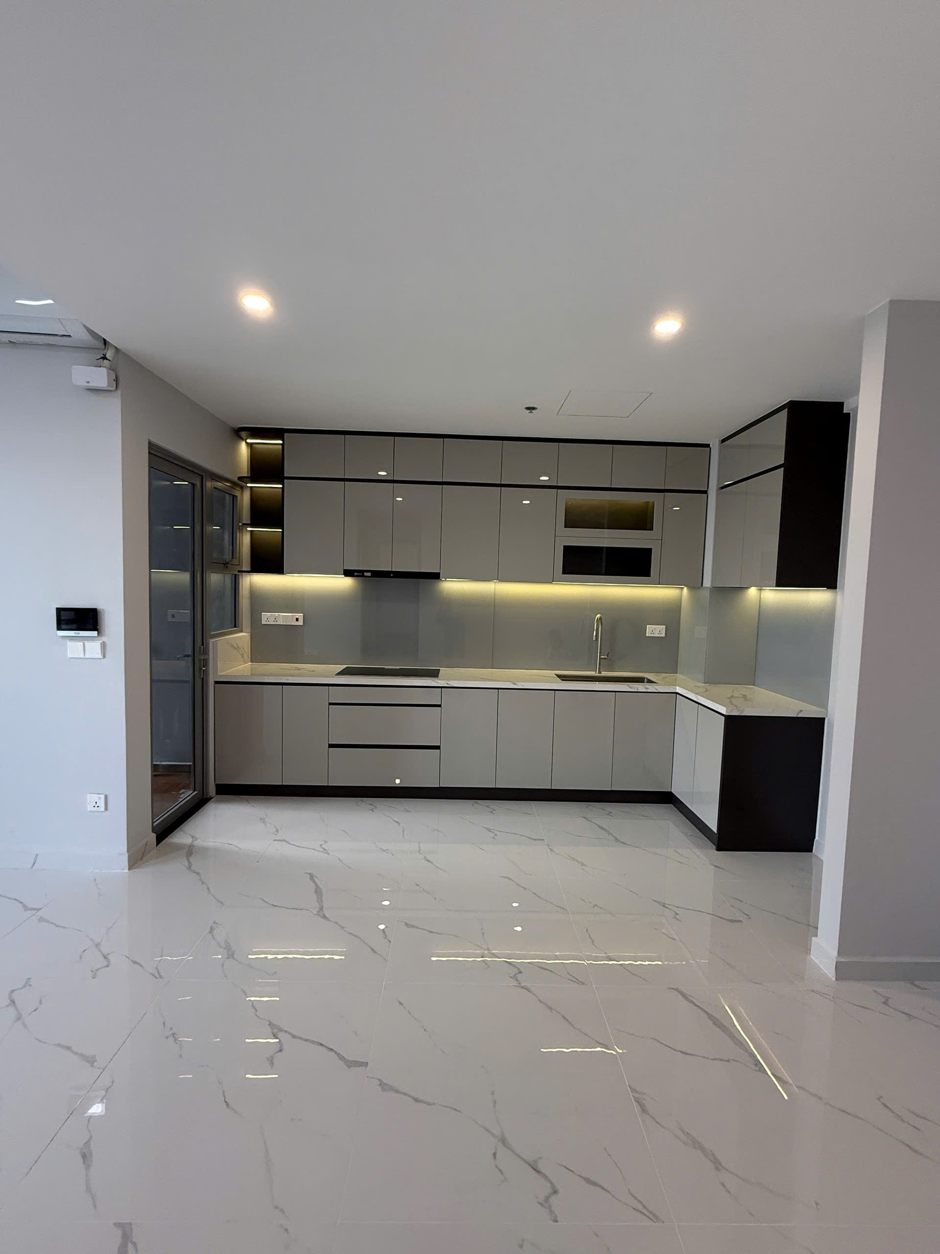 79m2 tầng 12 - Giá 5.9 tỷ all in - 2PN2WC hoàn thiện cơ bản Celesta Rise