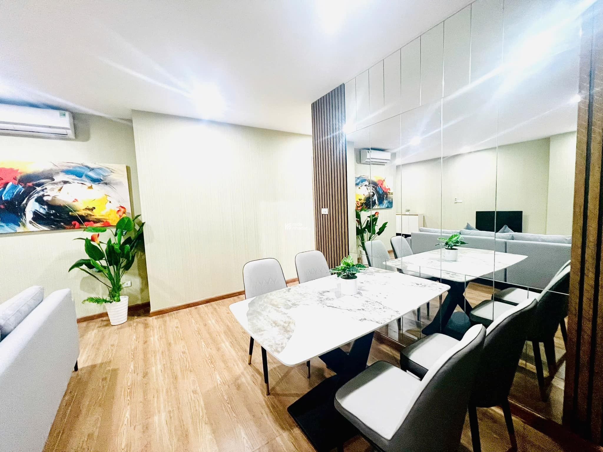 Rẻ nhất khu giá nhô 6.x tỷ sở hữu siêu phẩm tòa C diện tích 127m2 hướng mát,full nội thất xịn xò