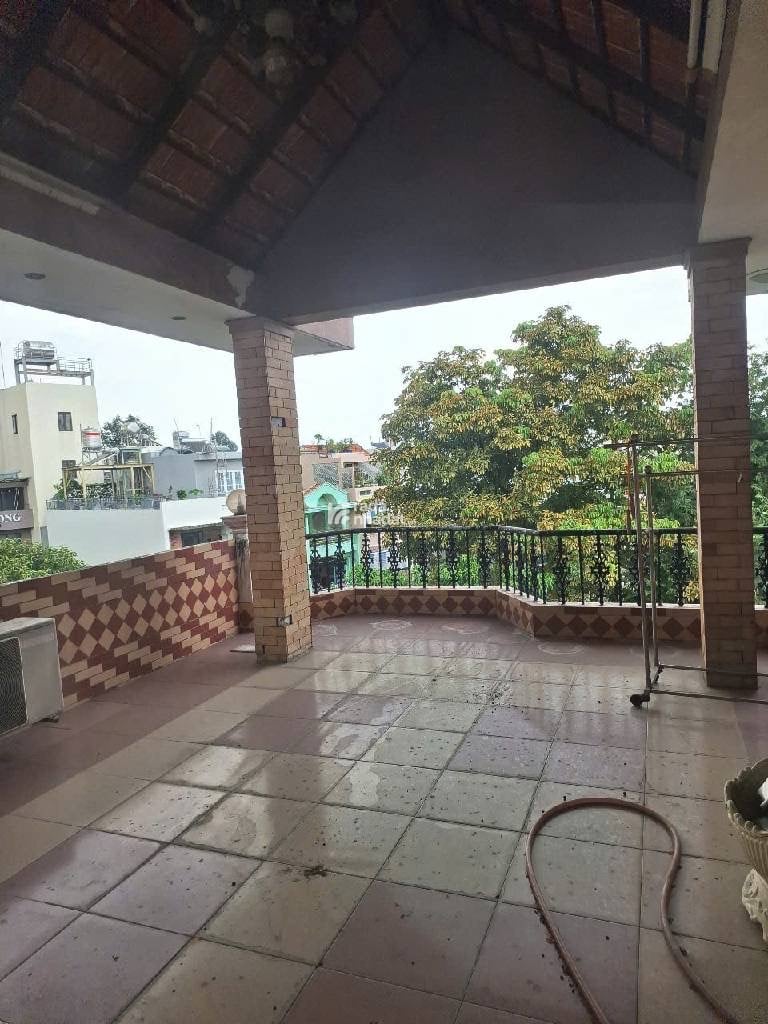 BÁN NHÀ MẶT TIỀN  KHU VIP VANG ĐAI TRONG