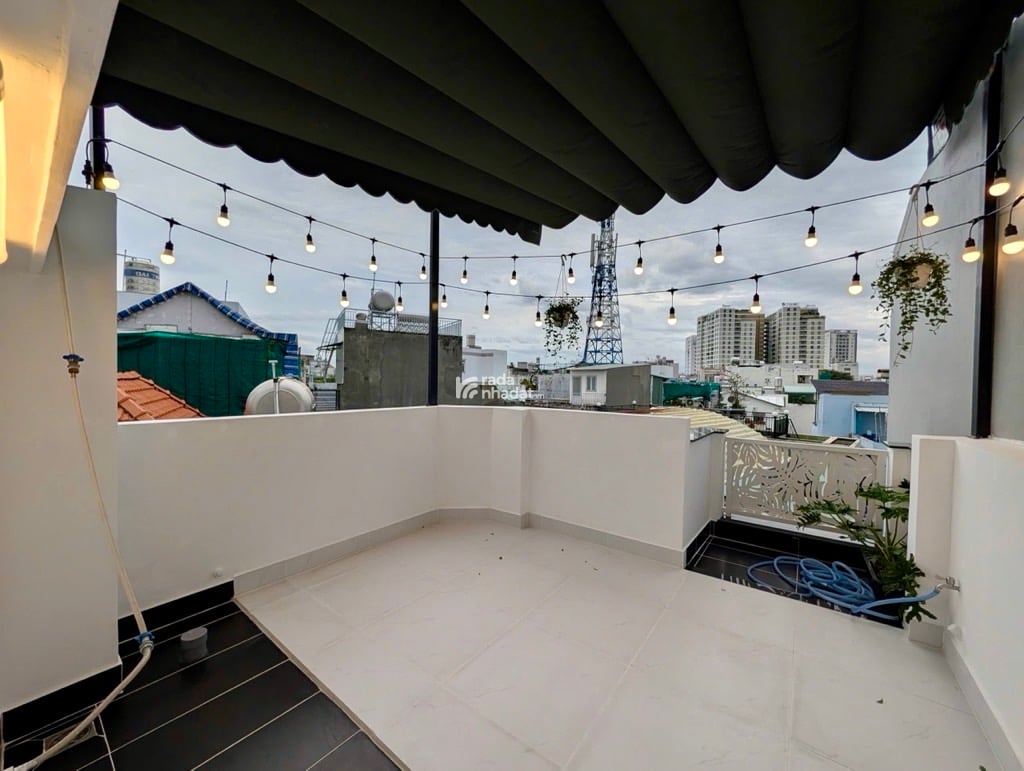 CHDV MỚI ĐẸP NGAY KHU PHAN XÍCH LONG NỐI DÀI - 45M2 - 5 TẦNG - 6PN KHÉP KÍN - CHO THUÊ 30-45TR