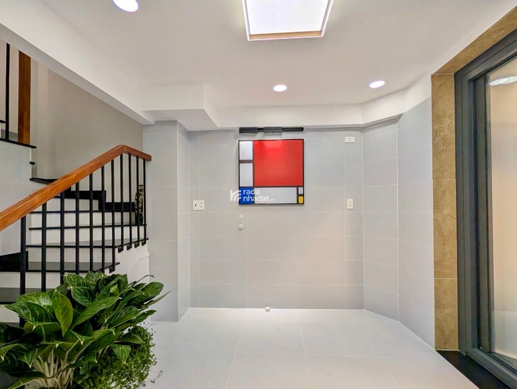 CHDV MỚI ĐẸP NGAY KHU PHAN XÍCH LONG NỐI DÀI - 45M2 - 5 TẦNG - 6PN KHÉP KÍN - CHO THUÊ 30-45TR