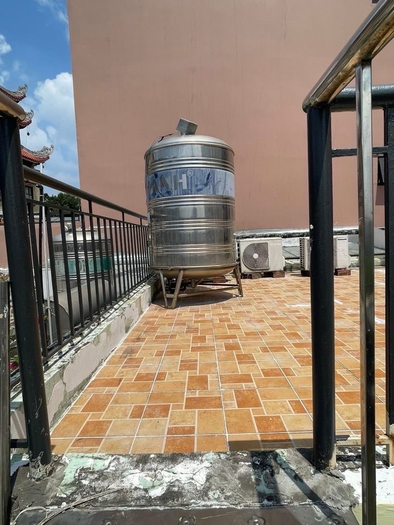 NHÀ ĐÚC BTCT, VỊ TRÍ ĐẸP TRUNG TÂM QUẬN ĐI LẠI THUẬN TIỆN