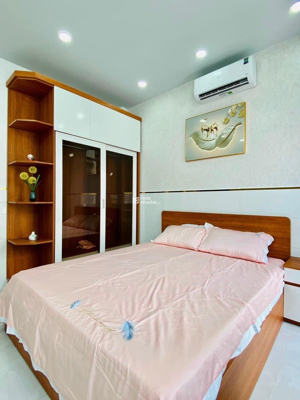 Người quen cần bán nhà DT 67m2 giá 2tỷ750tr ở Nơ Trang Long, P11, Bình Thạnh. Sẵn hợp đồng thuê