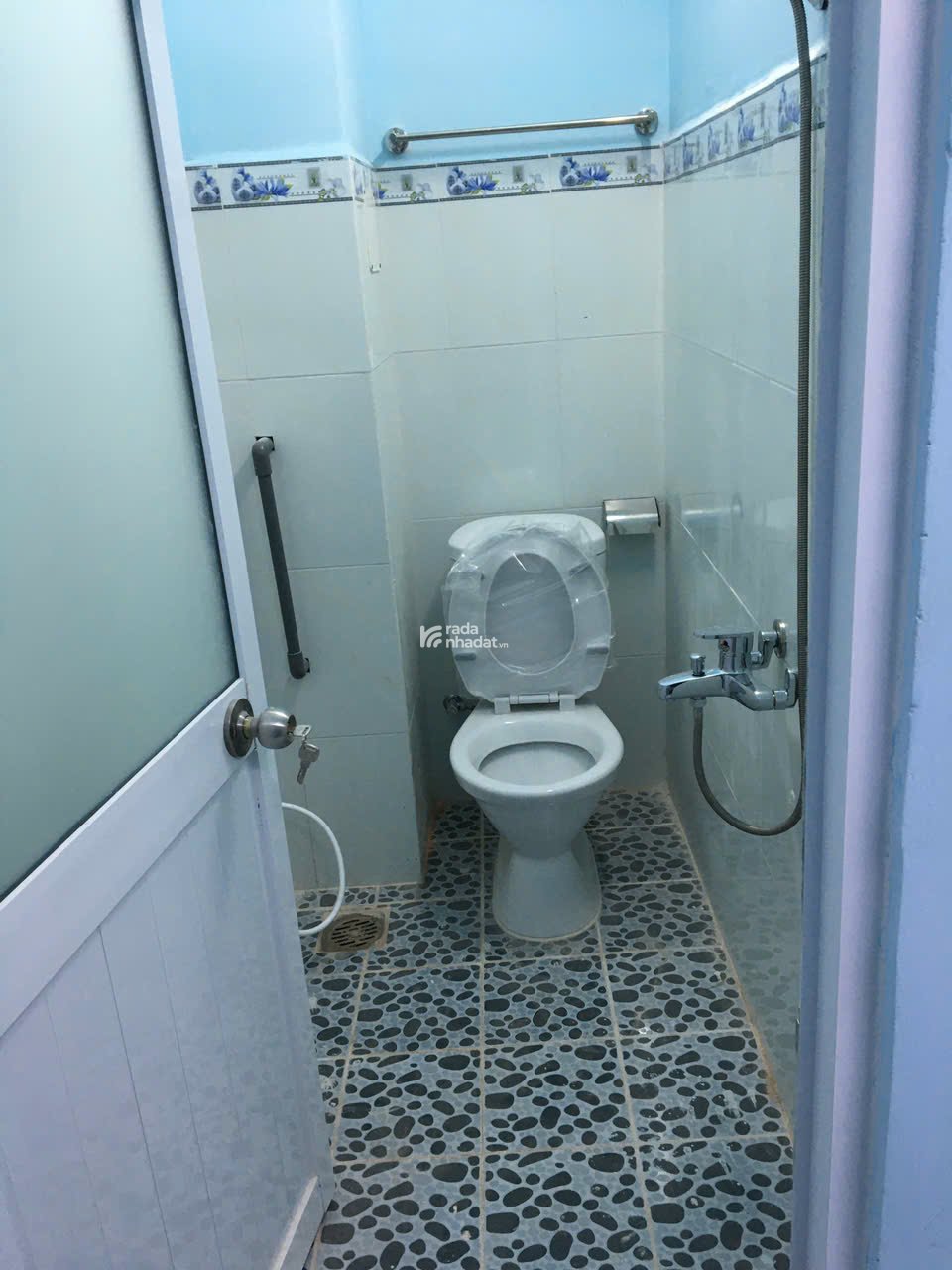 Bán nhà tại đường Cách Mạng Tháng 8 Quận 3 dt( 6.05 x 17m) giá 9,5 tỷ