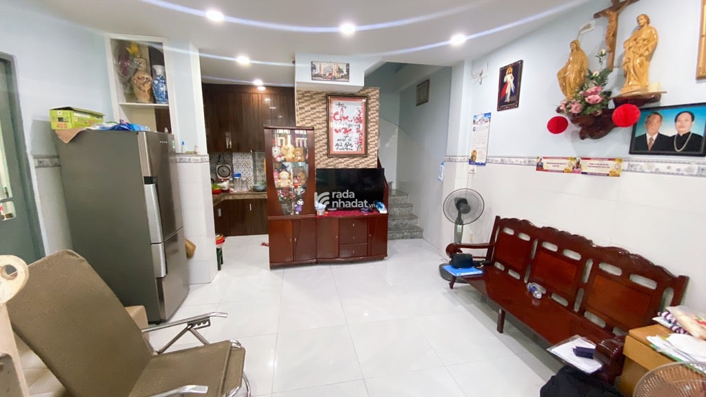  Kết cấu: 5 tầng BTCT  , Sân thượng . Công năng gồm 6PN, 7WC  