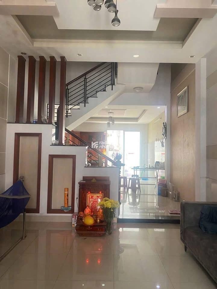 Bán NHÀ YÊN THẾ 41m2 3tỷ250tr P2 TÂN BÌNH