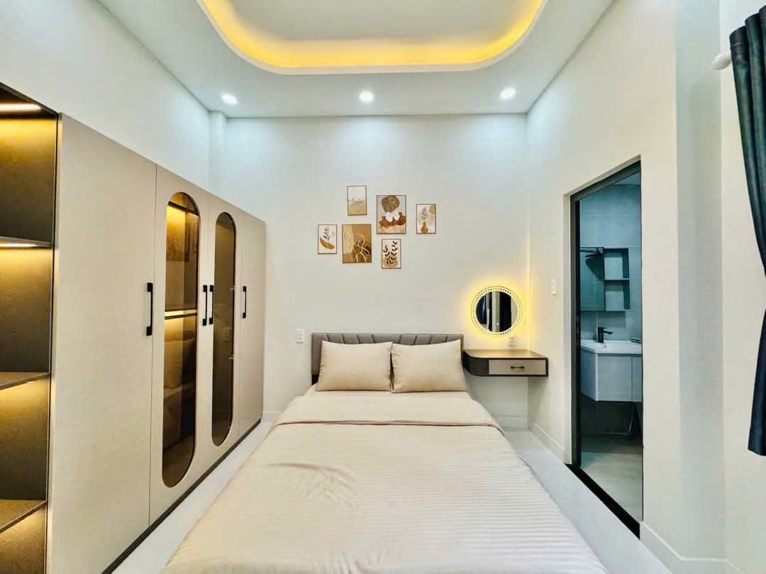 Bán gấp nhà đẹp Sư Vạn Hạnh, Q10. Xây 1 trệt 2 lầu, 80m2. Hẻm 5m, chỉ 7 tỷ 680