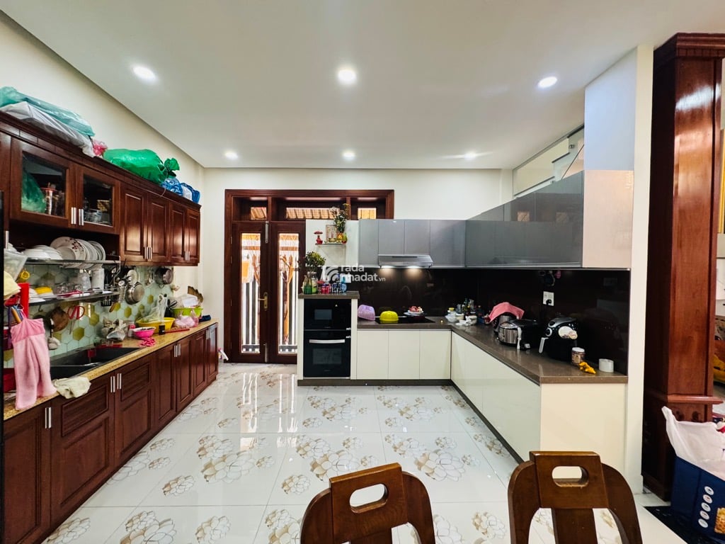 BÁN BIỆT THỰ TÂN HÒA ĐÔNG QUẬN 6 144M2 10.X TỶ 4 TẦNG 4PN 6WC ĐẸP LUNG LINH  