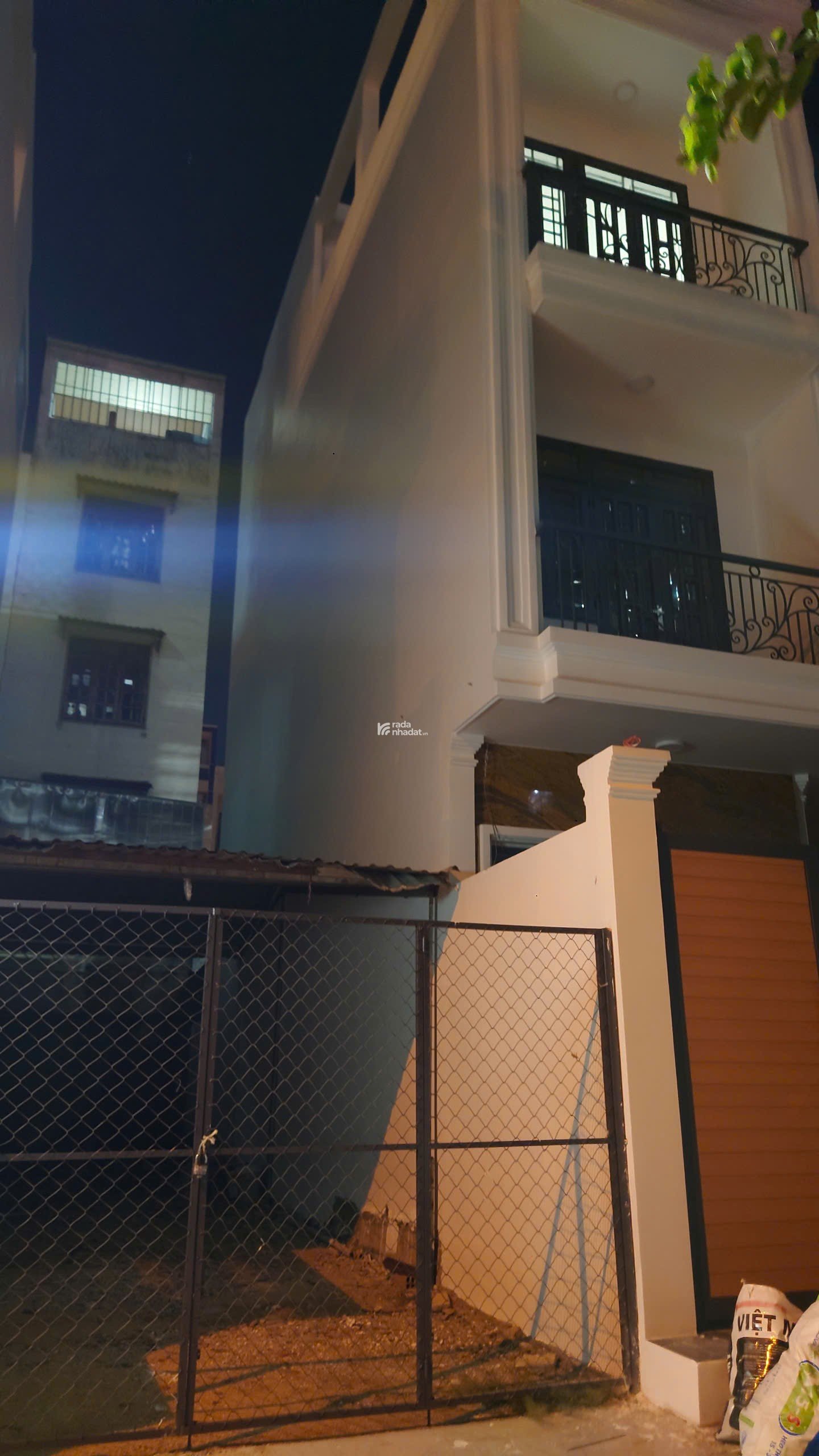 ĐẤT ĐẸP KDC 5 TẦNG - VĂN MINH DÂN TRÍ CAO - ĐỐI DIỆN CÔNG VIÊN XE HƠI ĐỖ CỬA NGÀY ĐÊM