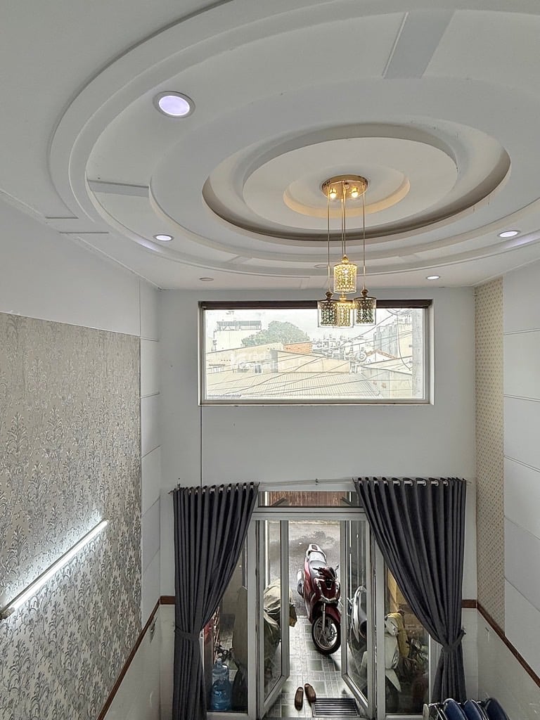 SIÊU PHẨM 5 TẦNG HẺM XE HƠI  4x15M2,  GÒ VẤP NGAY CHỢ PHẠM VĂN BẠCH CHỈ 7 TỶ XÍU