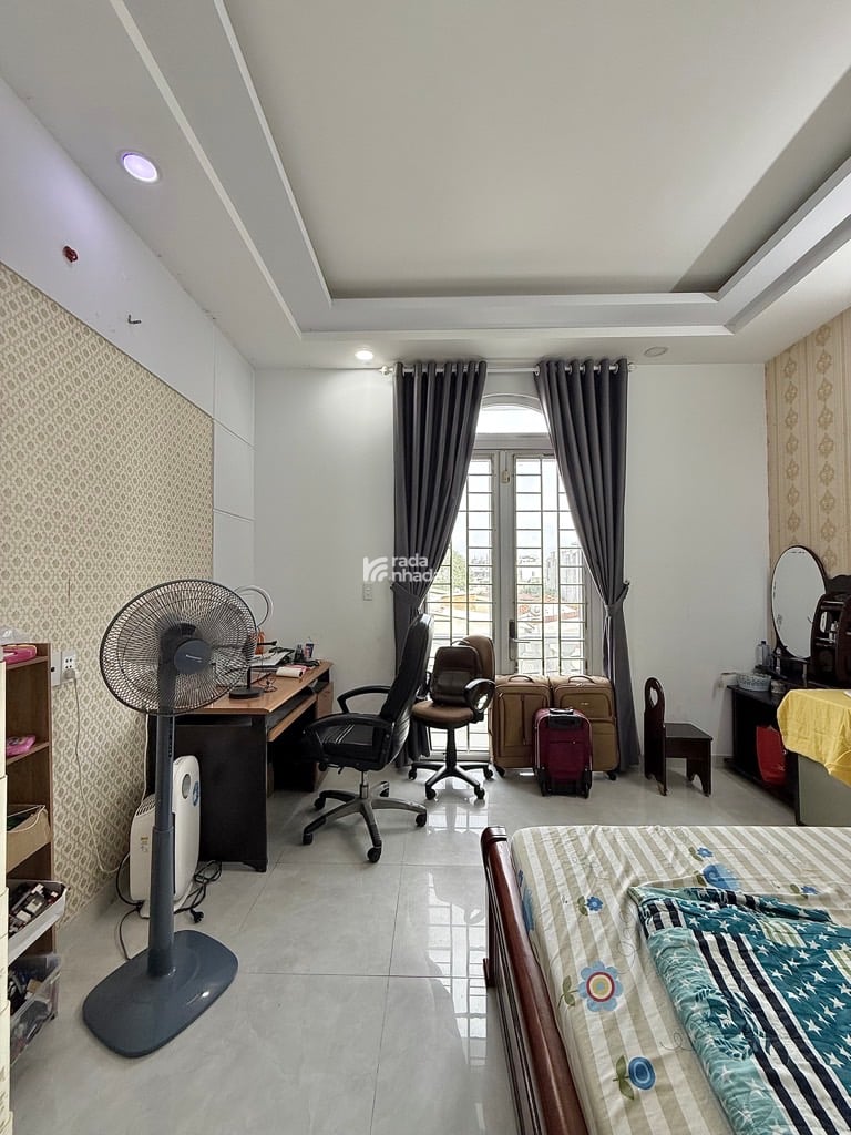 SIÊU PHẨM 5 TẦNG HẺM XE HƠI  4x15M2,  GÒ VẤP NGAY CHỢ PHẠM VĂN BẠCH CHỈ 7 TỶ XÍU