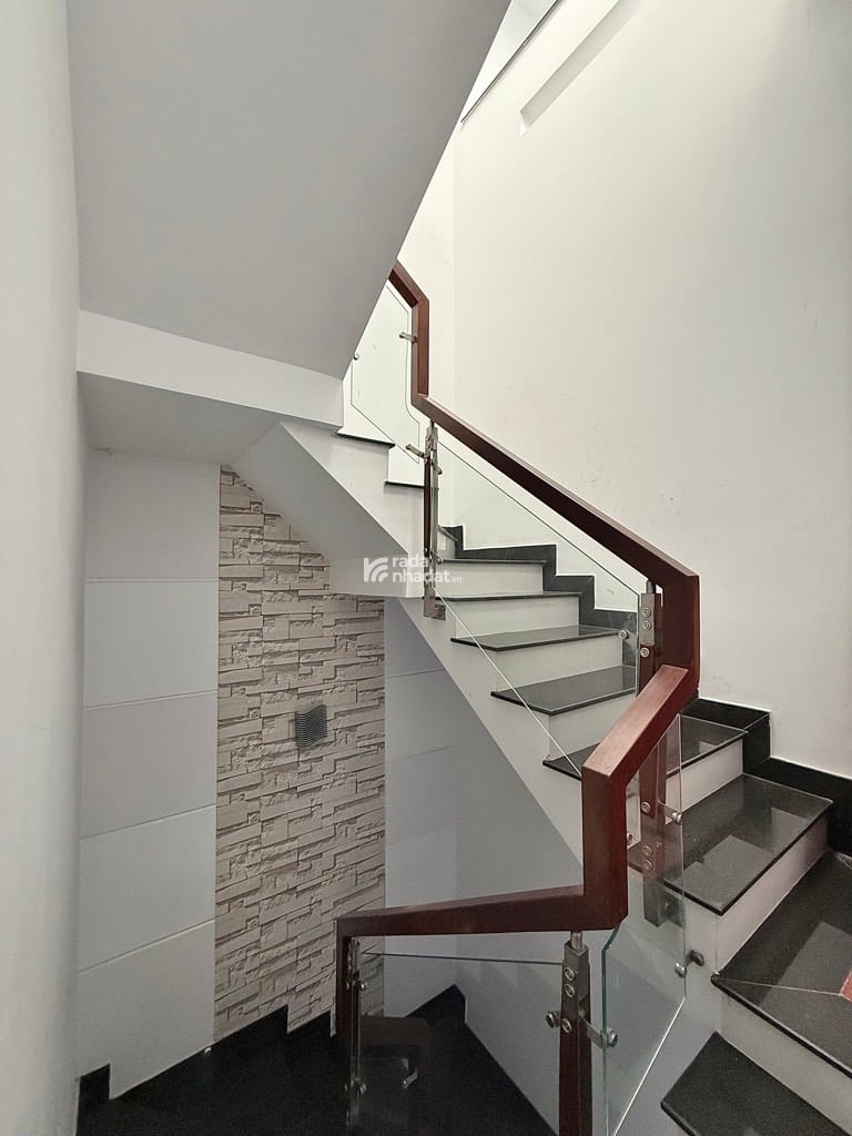 SIÊU PHẨM 5 TẦNG HẺM XE HƠI  4x15M2,  GÒ VẤP NGAY CHỢ PHẠM VĂN BẠCH CHỈ 7 TỶ XÍU