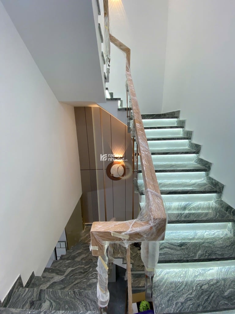 4 TẦNG - ĐẤT MỚI - BÌNH TRỊ ĐÔNG - GIÁP TÂN PHÚ - HẺM XE HƠI THÔNG - DT: 4*15m - GIÁ 6.65 TỶ