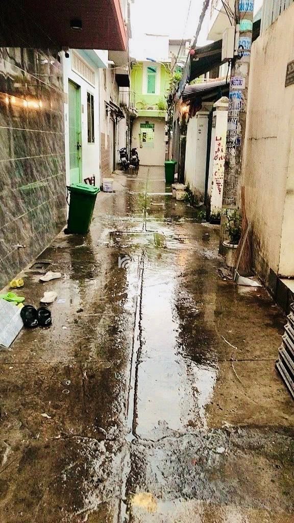 BÁN ĐẤT TẶNG NHÀ GẦN CHỢ TÂN HƯƠNG 2 MẶT HẺM  GẦN 100M  CHỈ 7 TỶ TL