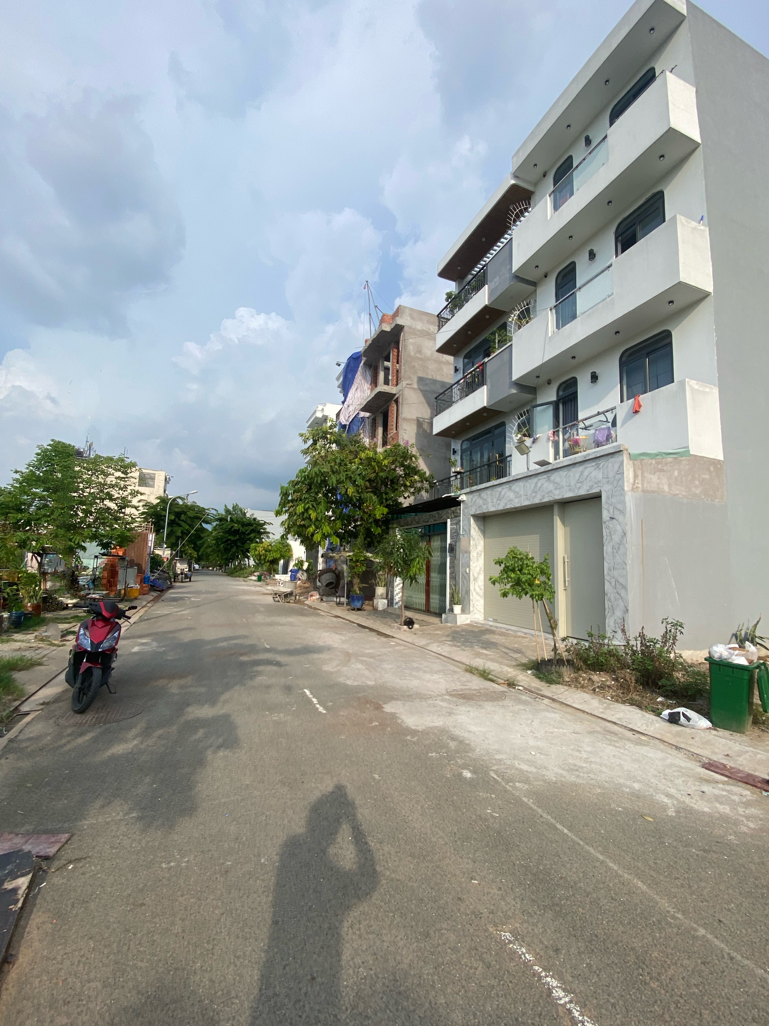 NHÀ 4 TẦNG BTCT. KDC NAM RẠCH CHIẾC Q2. 