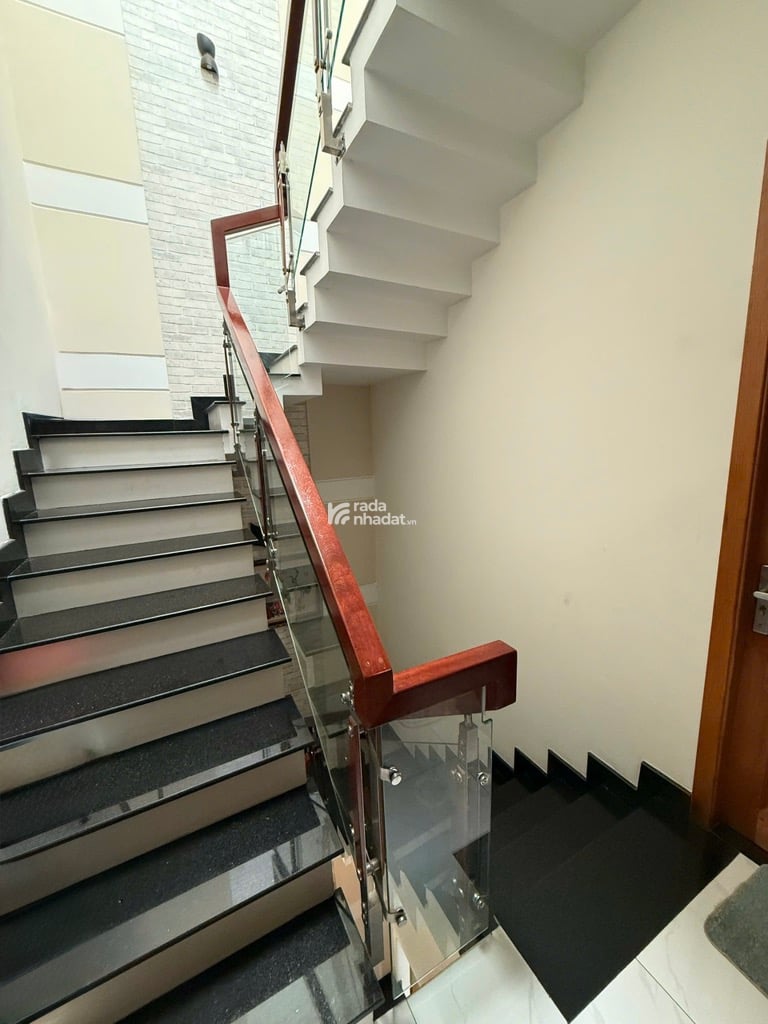 GIÁ MỚI 7.4 TỶ NHÀ MỚI 5 TẦNG (4x14M) GẦN AEON TÂN PHÚ  Ở NGAY SỔ A4 HOÀN CÔNG ĐỦ