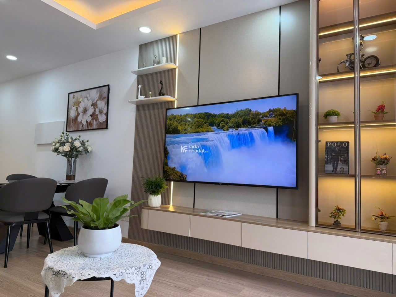 Bán nhanh căn hộ Sky garden 3, PMH, Q7, dt 72m2 căn góc, tk 3PN nhà mới đẹp, giá chỉ 6,4 tỷ 