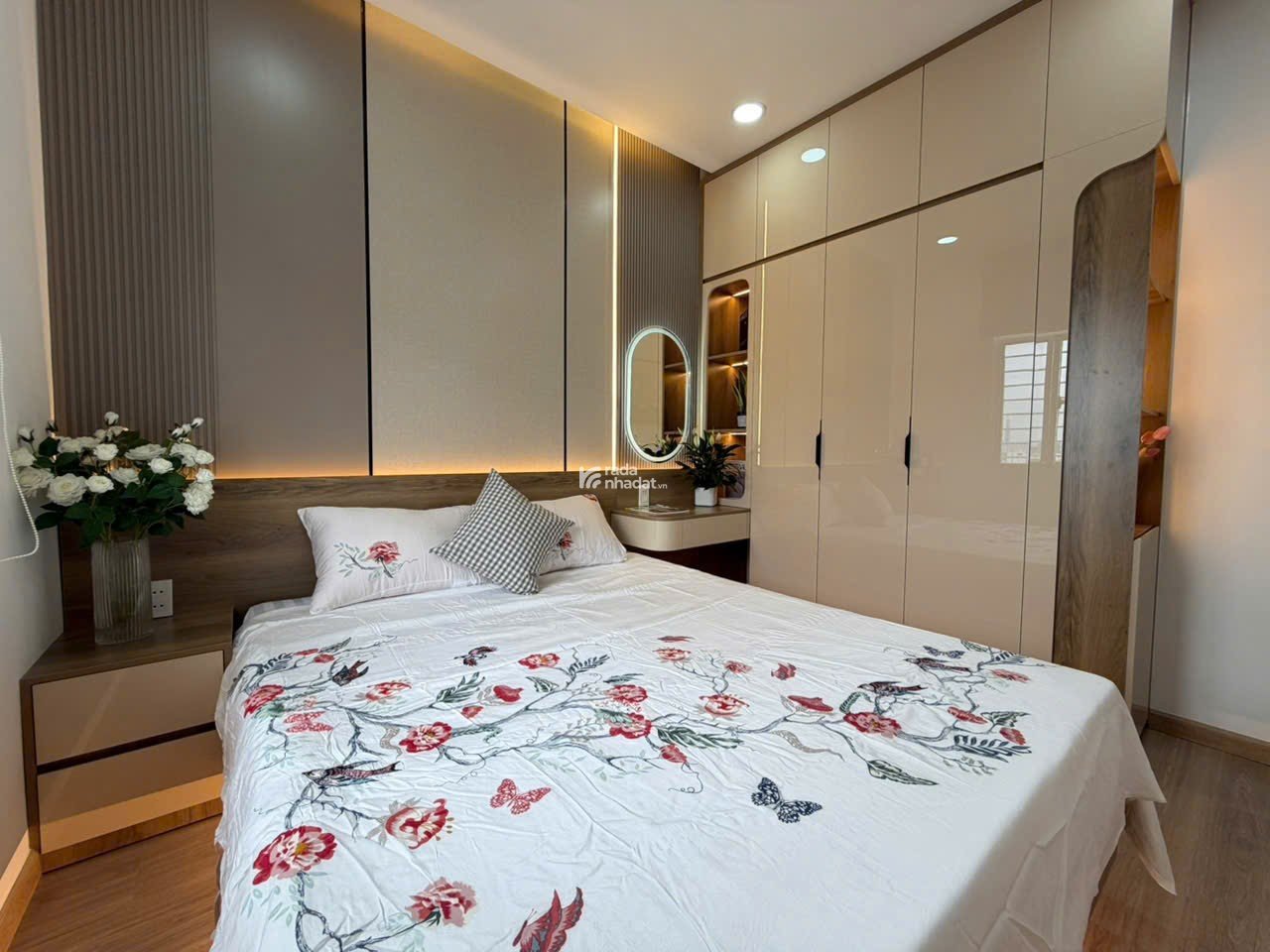 Bán nhanh căn hộ Sky garden 3, PMH, Q7, dt 72m2 căn góc, tk 3PN nhà mới đẹp, giá chỉ 6,4 tỷ 