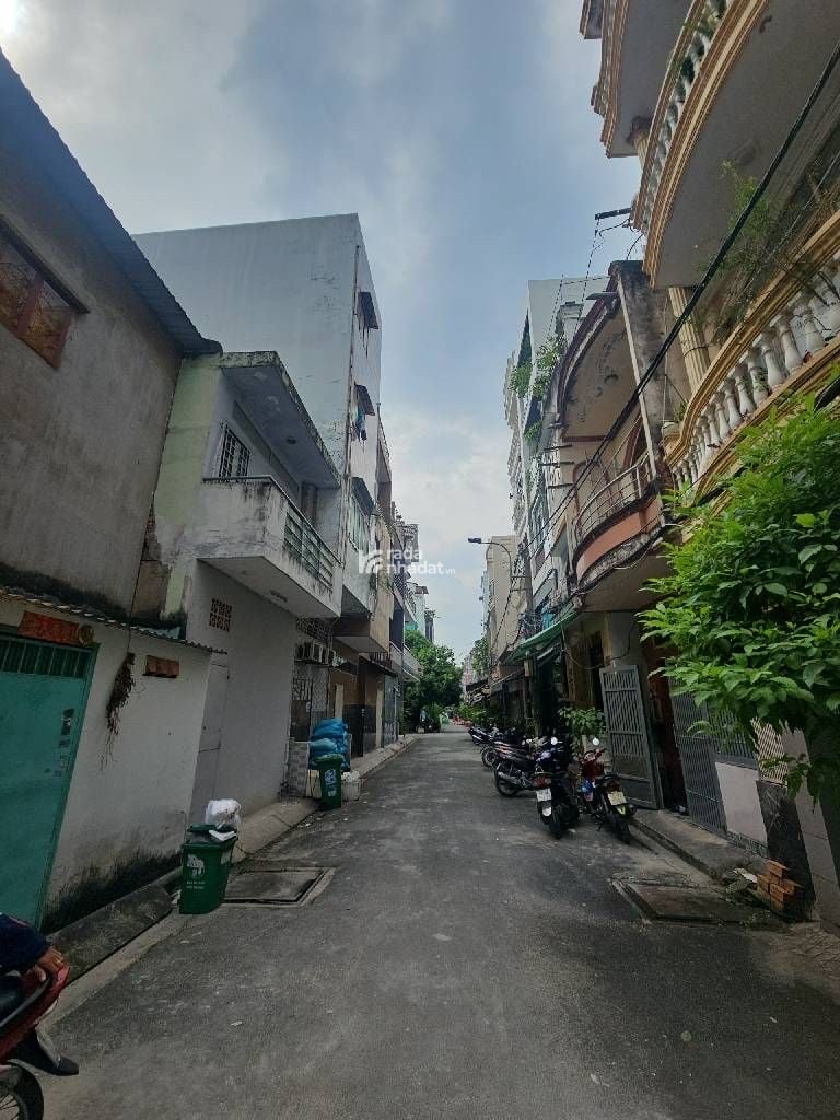 Hẻm nhựa xe tải 7m THÔNG Tô Hiệu và Luỹ Bán Bích – 54m2 – 3 tầng