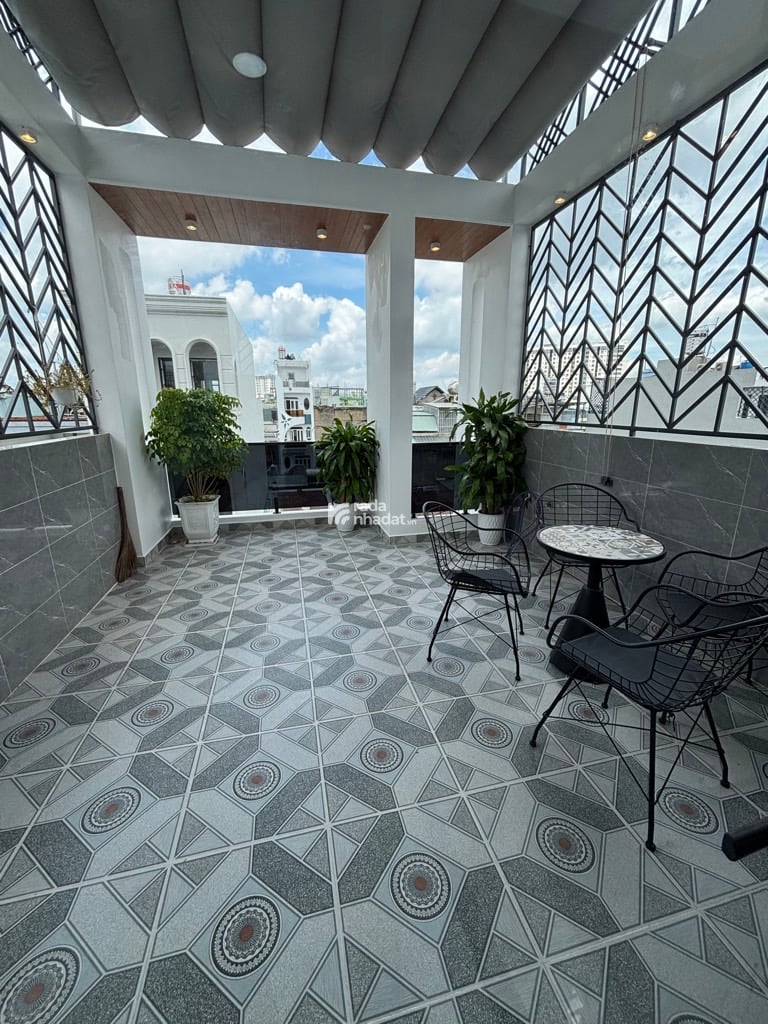 XE HƠI NGỦ TRONG NHÀ - GẦN SÂN BAY - 5TẦNG - THANG MÁY - THIẾT KẾ HIỆN ĐẠI, 11TỶ8 TL             