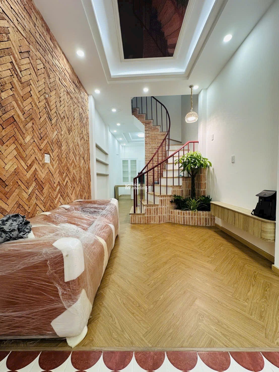 Siêu phẩm hàng Xanh, khu D sầm uất P25, Bình Thạnh. Nhà đẹp, nội thất đầy đủ, 42m2