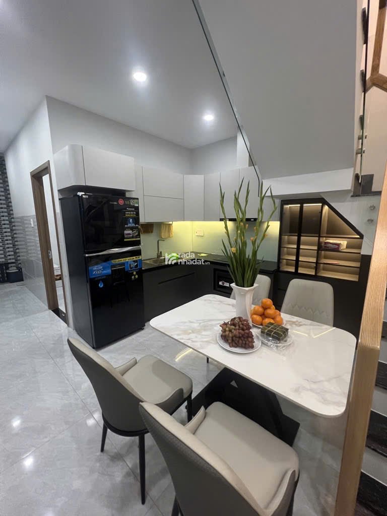 Bán nhà mới tặng full nội thất ngay đường số Tân Quy - 4*15 --3PN hẻm có bãi ôtô - chỉ 6T hơn