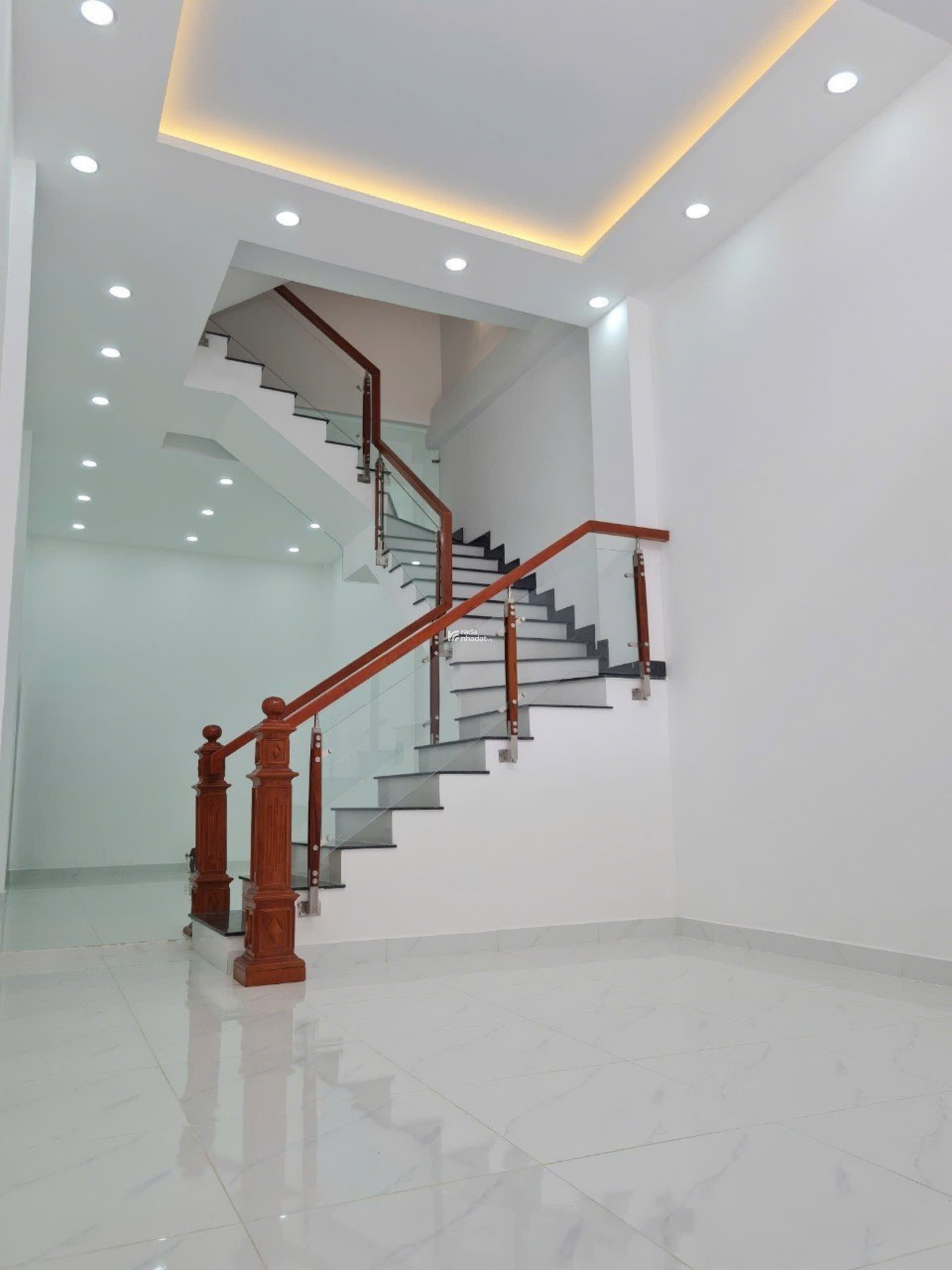 GIẢM 500Tr BÁN NHÀ HXH HOÀ HẢO QUẬN 10- 4.6x13m -11 TỶ 