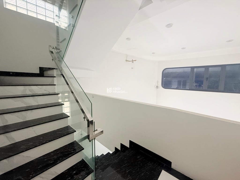 TOÀ NHÀ 8 TẦNG THANG MÁY - P5 BÌNH THẠNH - HẺM XE TẢI  - 117M2 (5/7.9x18.5) - LÔ GÓC KHÔNG LỘ GIỚI 