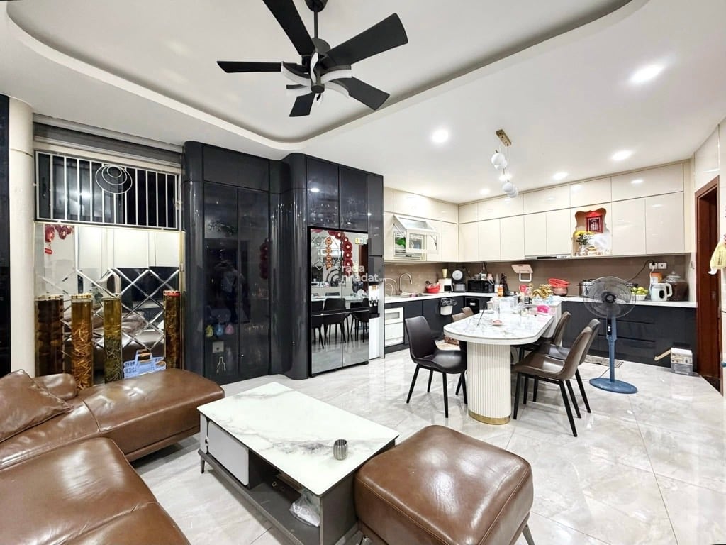 TOÀ NHÀ 8 TẦNG THANG MÁY - P5 BÌNH THẠNH - HẺM XE TẢI  - 117M2 (5/7.9x18.5) - LÔ GÓC KHÔNG LỘ GIỚI 