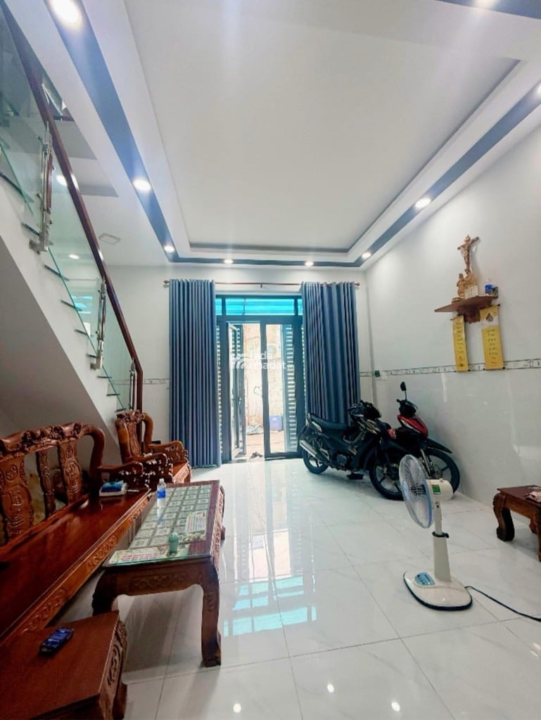 Bán nhà đường số 4 bình hưng hoà a