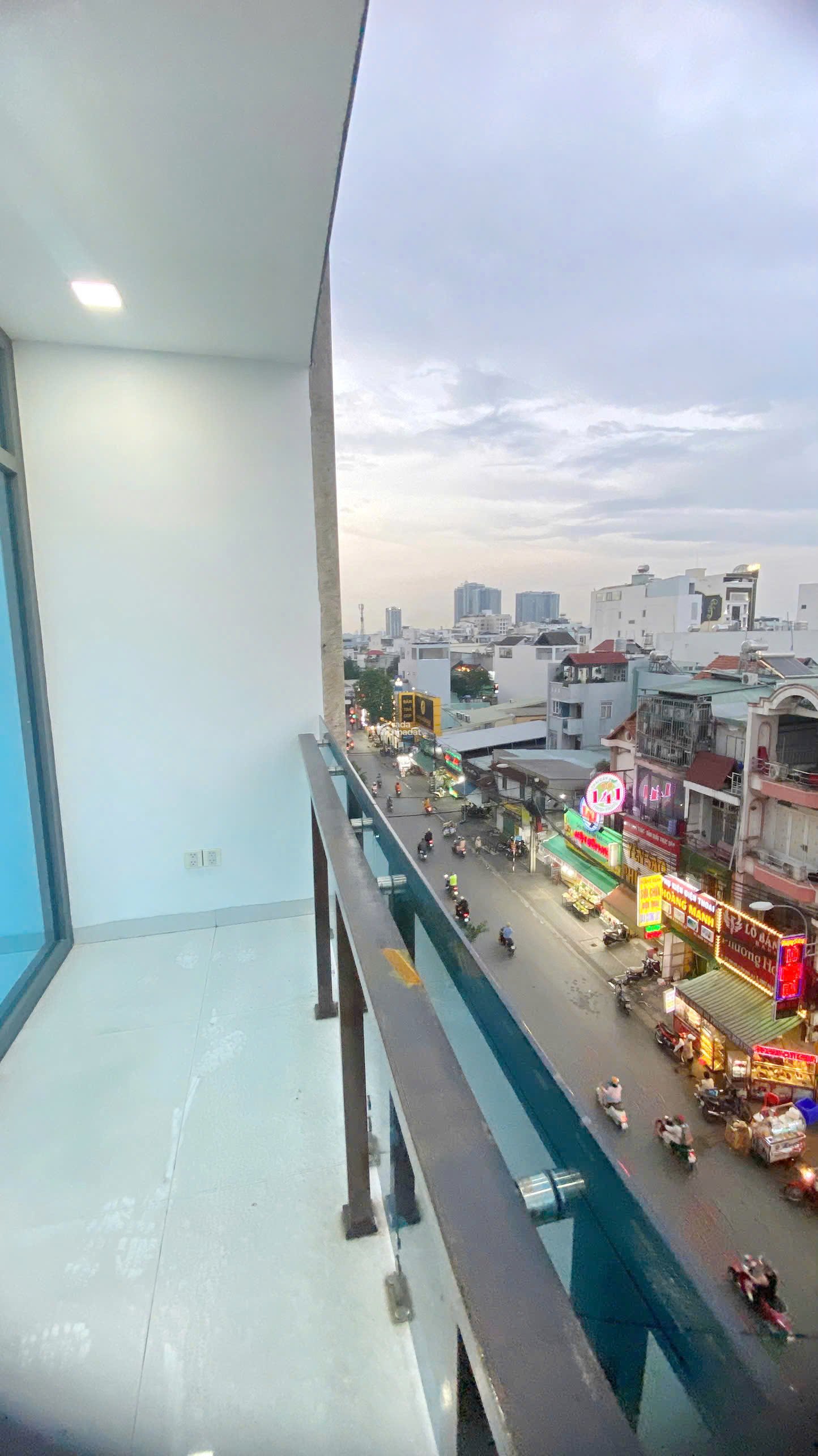 Cho thuê Nhà mặt phố Tân Mỹ,6 tầng có thang máy