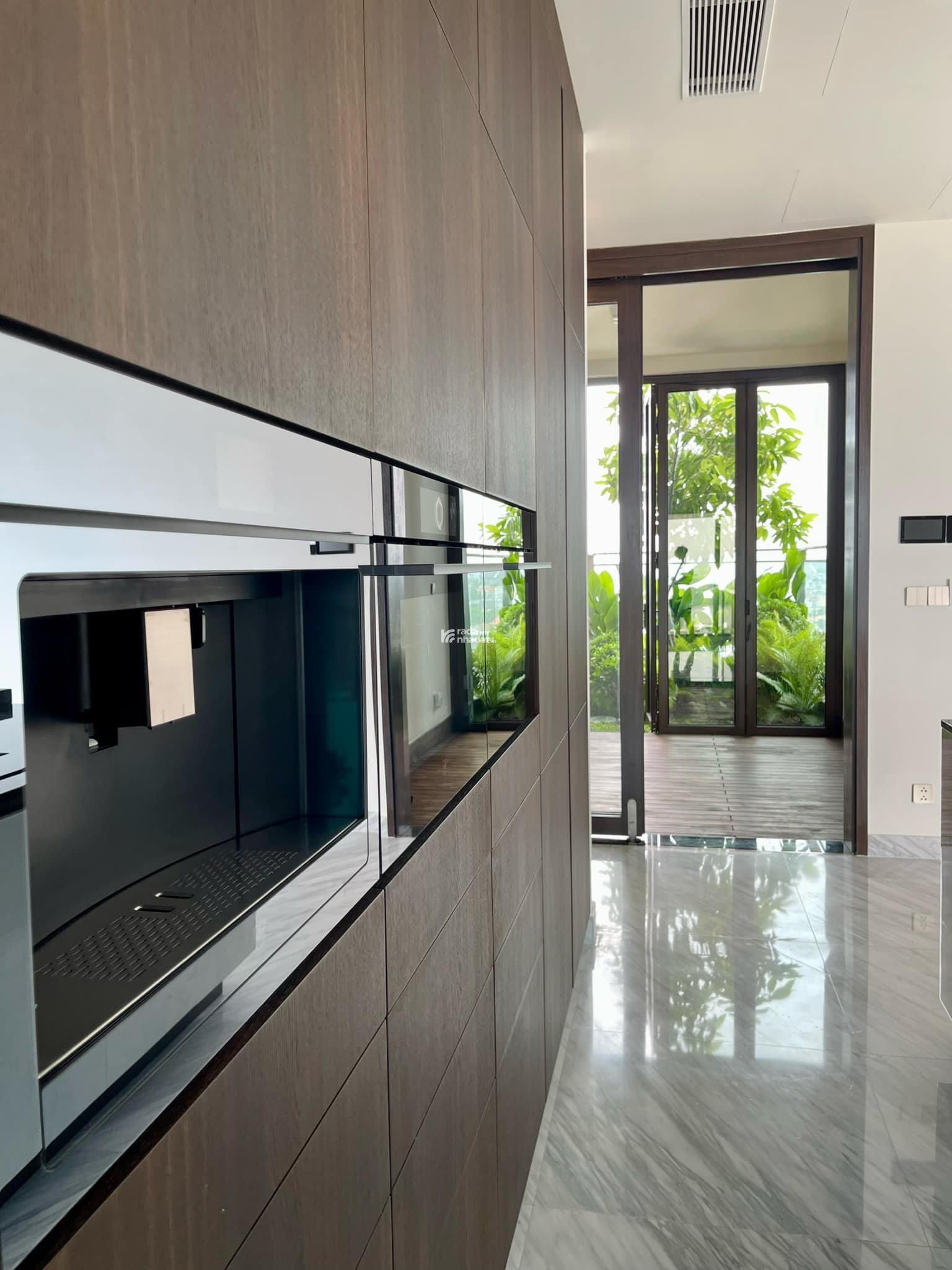 Cho thuê căn hộ DEFINE giá tốt 4PN5WC 325m2 100 triệu/tháng