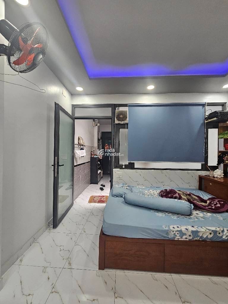 bán nhà. mặt tiền gần lê trọng tấn phạm đăng giảng