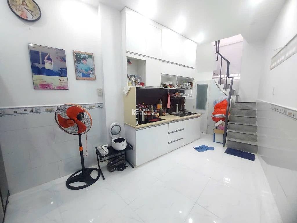 GẦN MẶT TIỀN HUỲNH VĂN BÁNH, PHÚ NHUẬN, 6M NGANG HIẾM CÓ. GIẢM 2T CHỈ CÒN 2.55T TL 