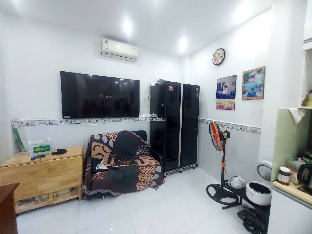 GẦN MẶT TIỀN HUỲNH VĂN BÁNH, PHÚ NHUẬN, 6M NGANG HIẾM CÓ. GIẢM 2T CHỈ CÒN 2.55T TL 