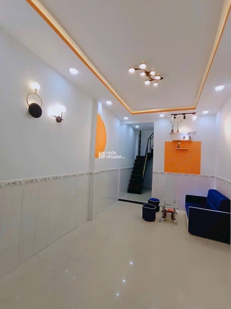 Nhà Đẹp - Gần Mặt Tiền - Hẻm Thông