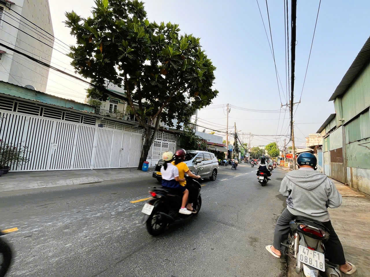 NHÀ 2 MẶT TIỀN LÀNG TĂNG PHÚ, NGANG 4.5M, VỊ TRÍ ĐẸP, KINH DOANH ĐỈNH, CHỈ 9.5TỶ