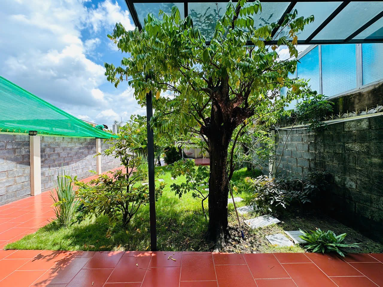 CHÍNH CHỦ CẦN TIỀN BÁN GẤP NHÀ VƯỜN 256M2 GIÁ CHỈ 2,5 tỷ 